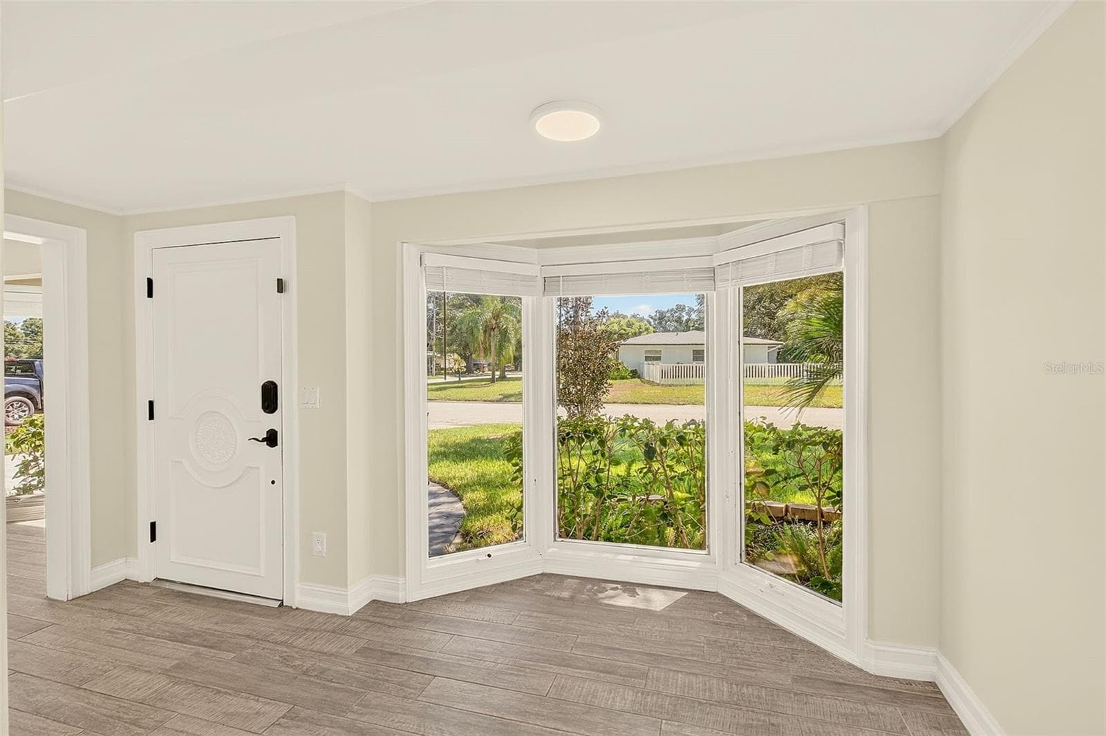 Single Family Residence at 812 WILLOWBRANCH AVE, CLEARWATER, photo 7 of 53