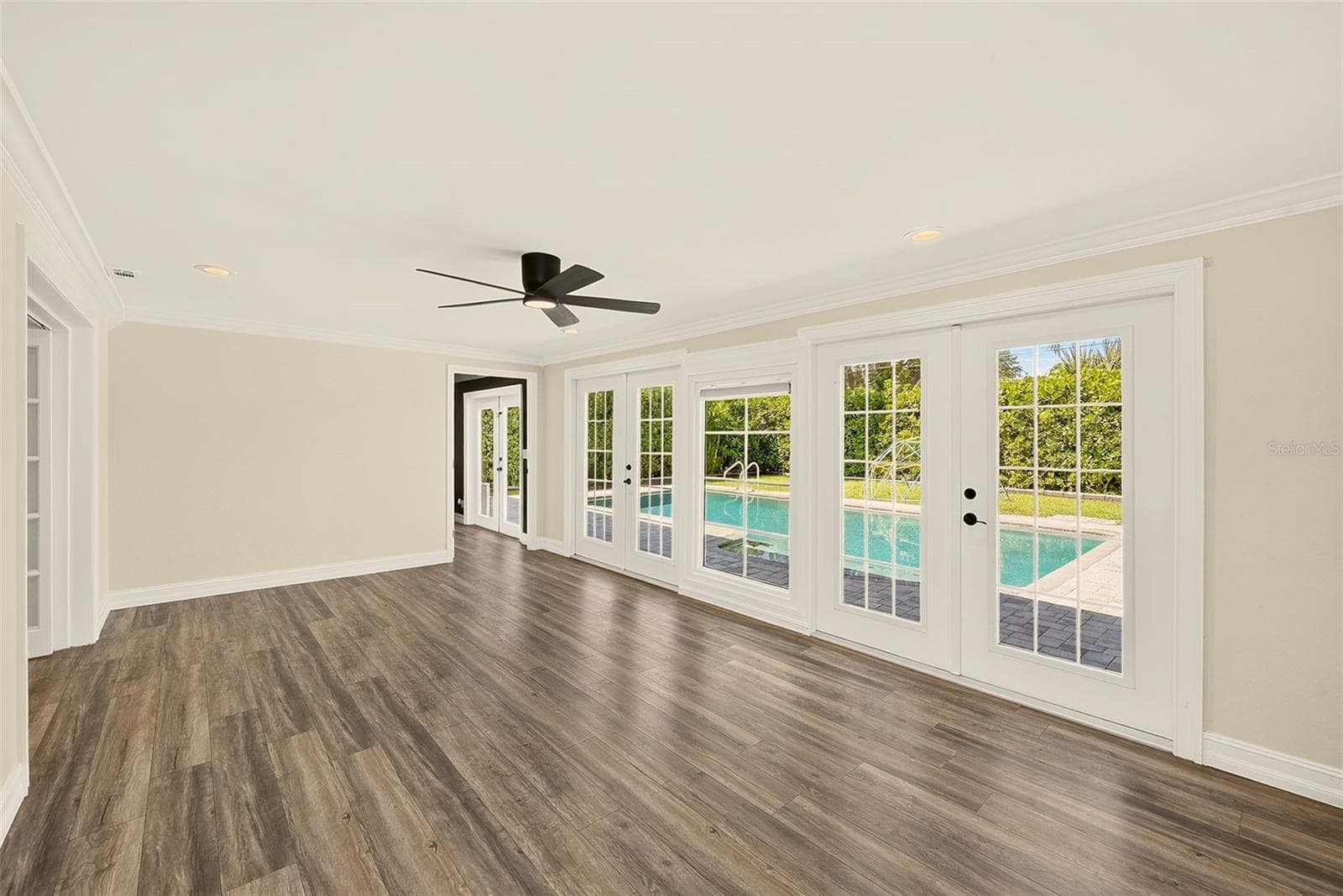 Single Family Residence at 812 WILLOWBRANCH AVE, CLEARWATER, photo 14 of 53