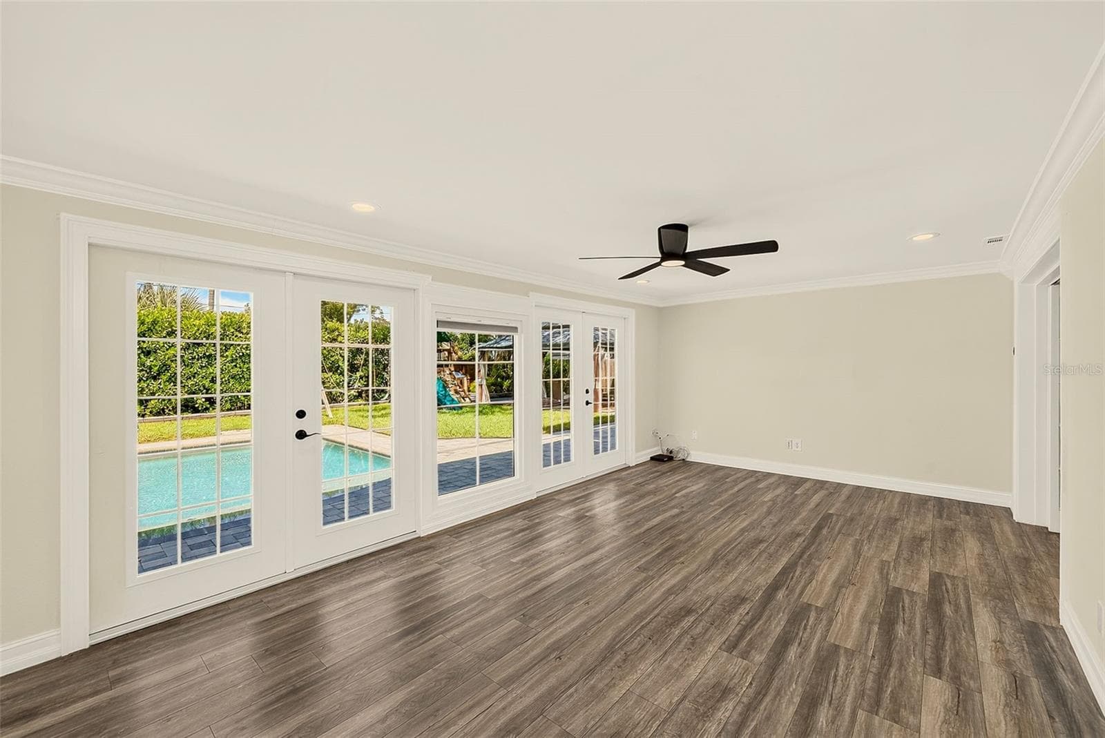 Single Family Residence at 812 WILLOWBRANCH AVE, CLEARWATER, photo 15 of 53