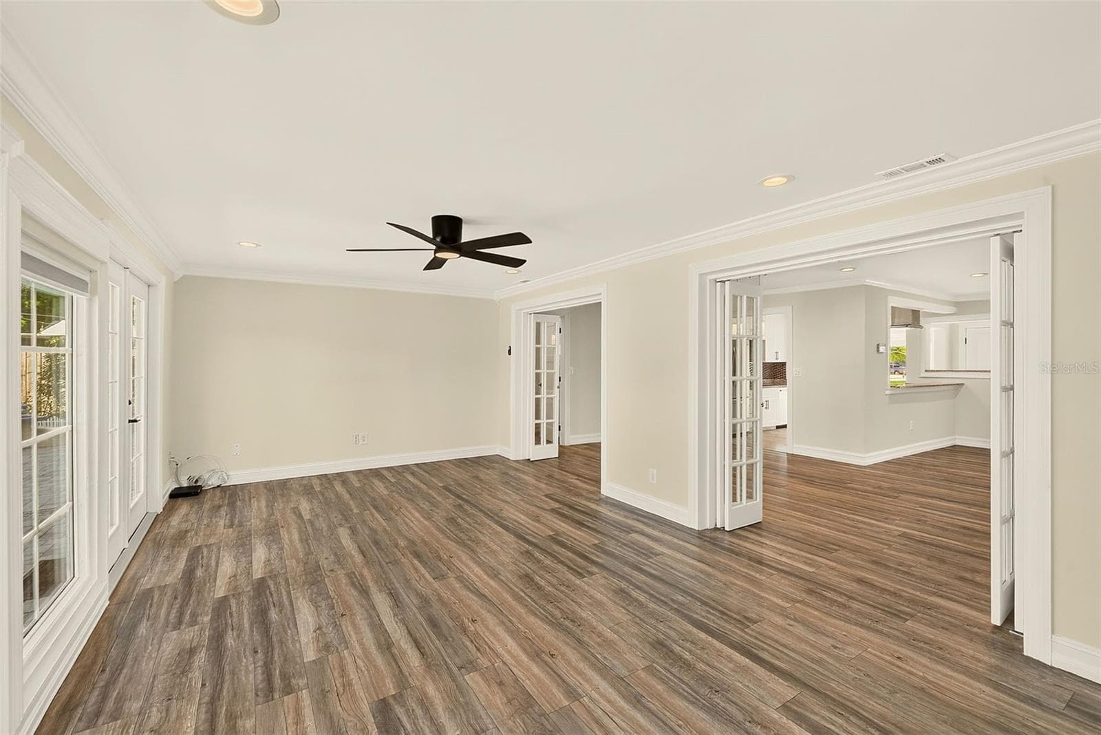 Single Family Residence at 812 WILLOWBRANCH AVE, CLEARWATER, photo 16 of 53