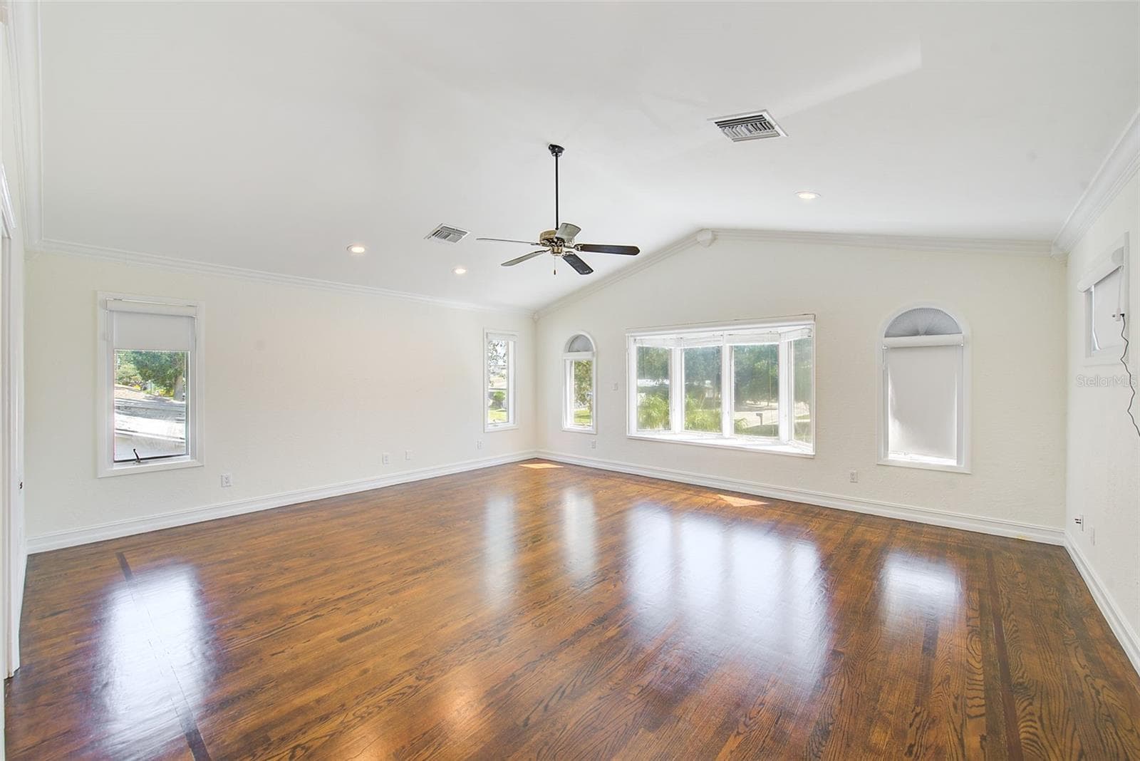 Single Family Residence at 812 WILLOWBRANCH AVE, CLEARWATER, photo 26 of 53