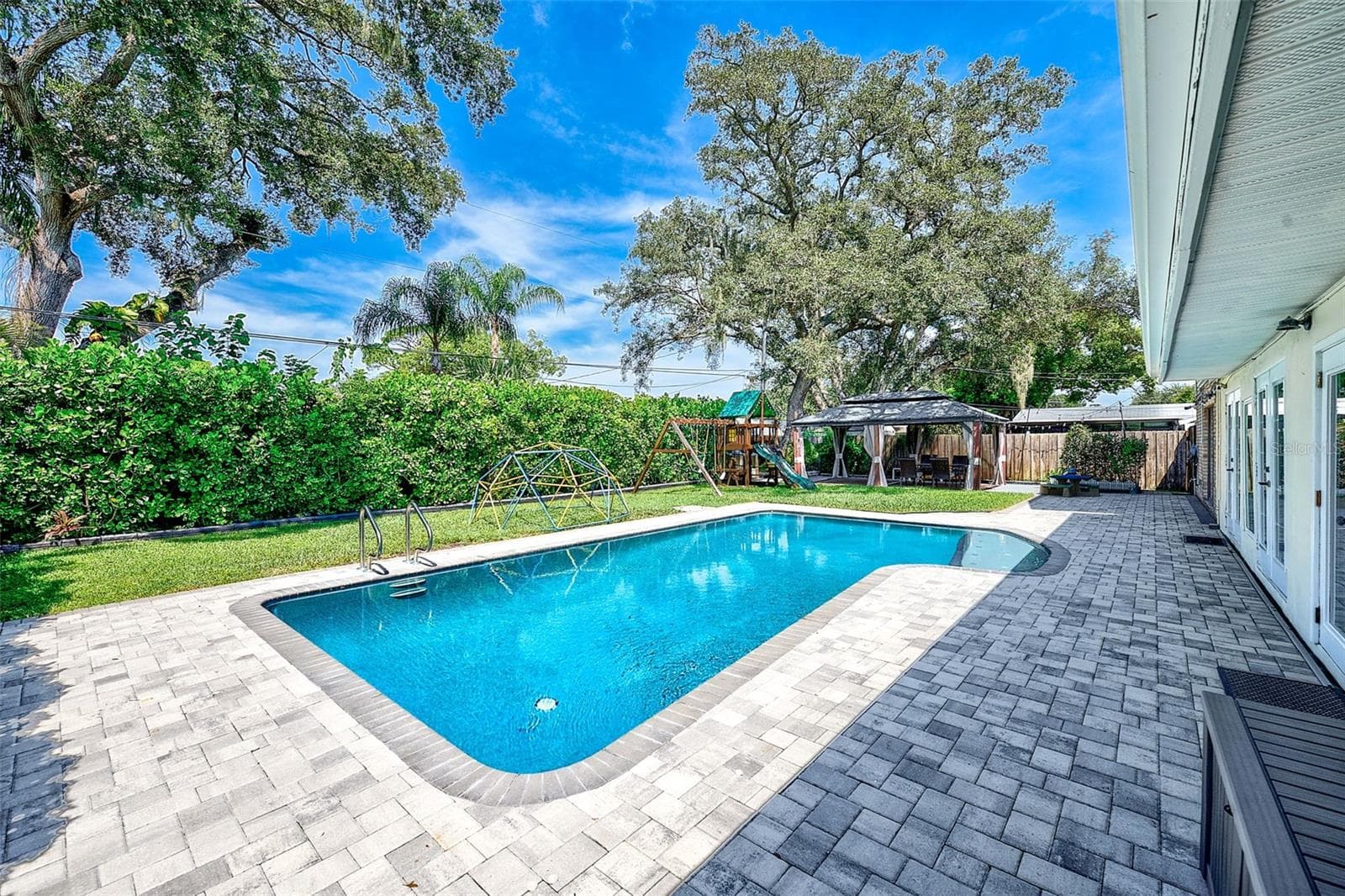 Single Family Residence at 812 WILLOWBRANCH AVE, CLEARWATER, photo 33 of 53