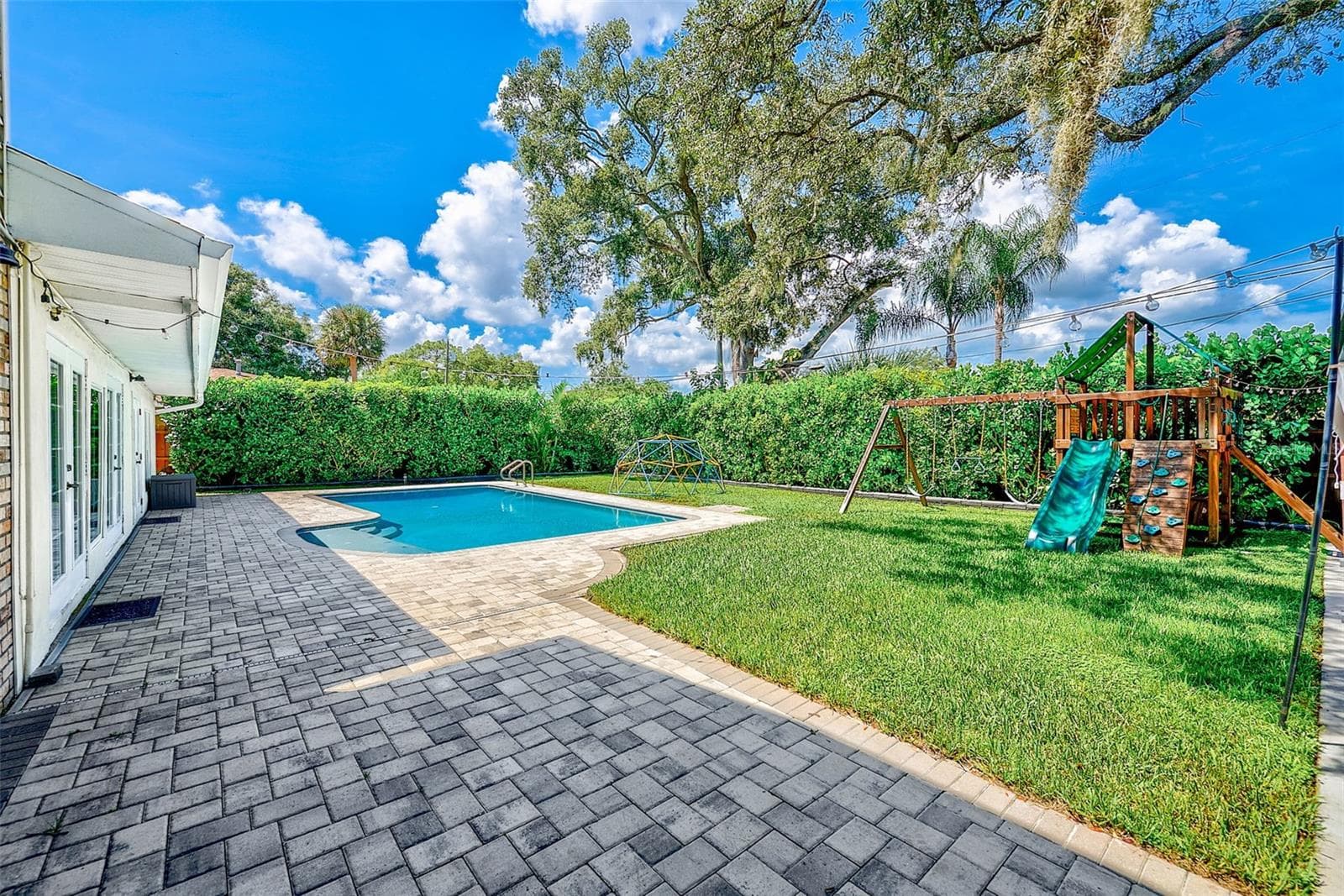 Single Family Residence at 812 WILLOWBRANCH AVE, CLEARWATER, photo 37 of 53