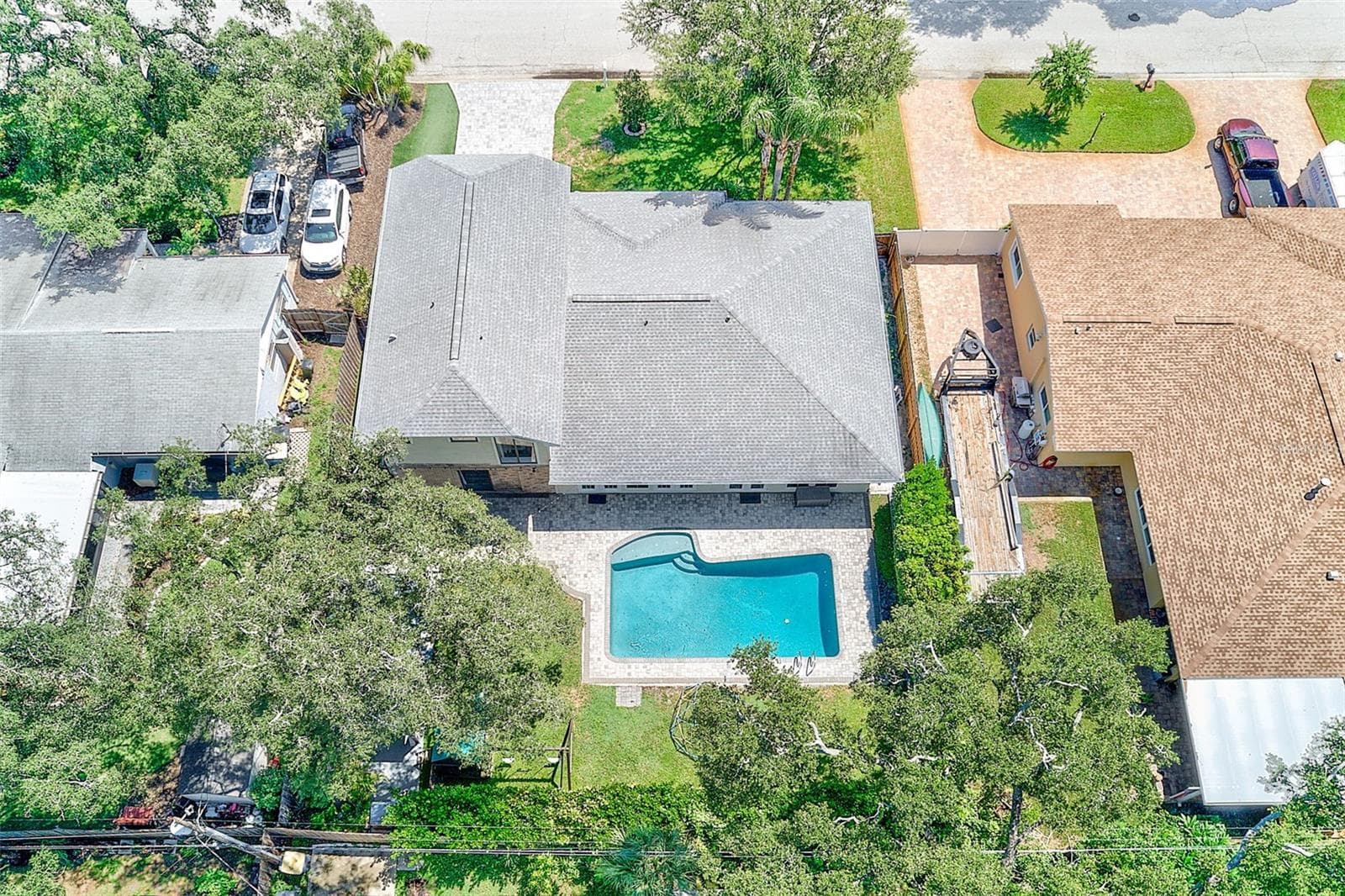 Single Family Residence at 812 WILLOWBRANCH AVE, CLEARWATER, photo 42 of 53