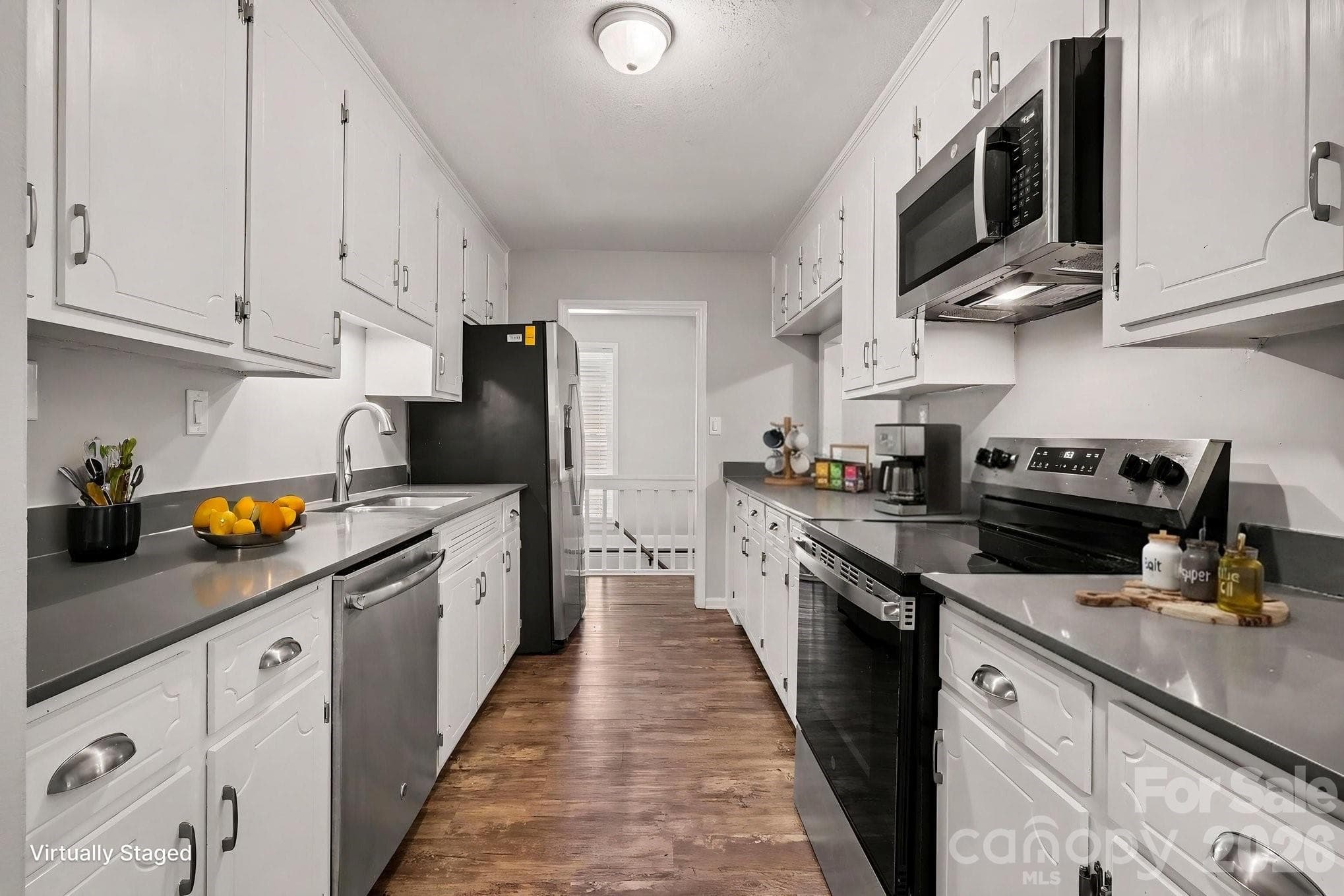 Single Family Residence at 8163 Walnut Creek Lane, Charlotte, photo 6 of 25