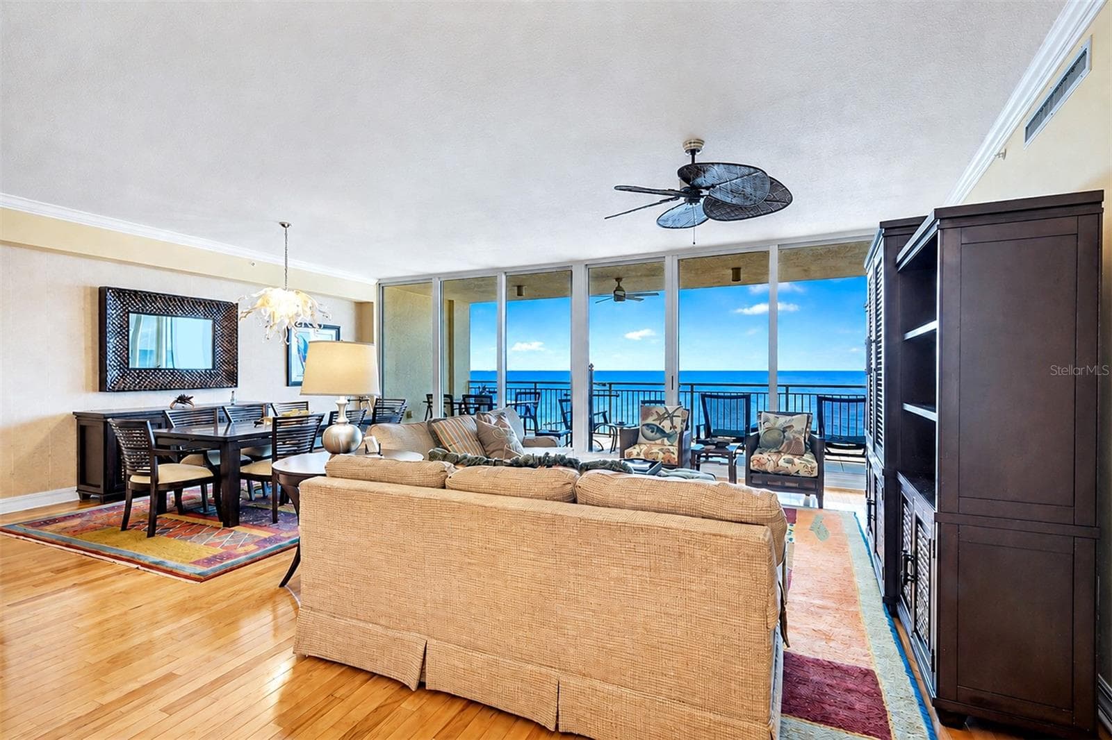 .... Living Room 25' x 25'.... 9'4" Ceiling Heights.... Crowm Molding .... Floor to Ceiling Balcony Sliders..  Gulf Front... - 15208 GULF BLVD #404, MADEIRA BEACH