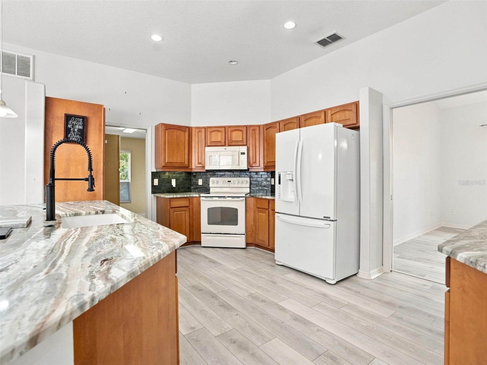 Single Family Residence at 56 OAK VILLAGE BLVD, HOMOSASSA, photo 11 of 29