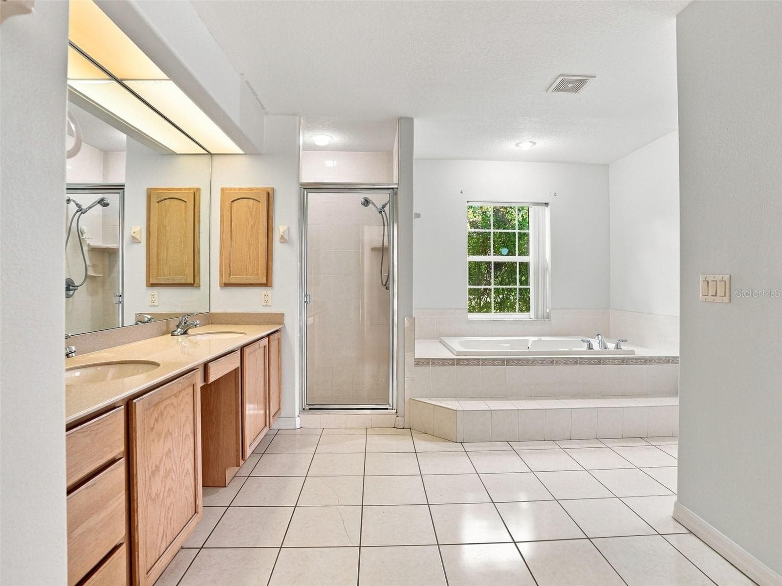 Master Bath - 56 OAK VILLAGE BLVD, HOMOSASSA