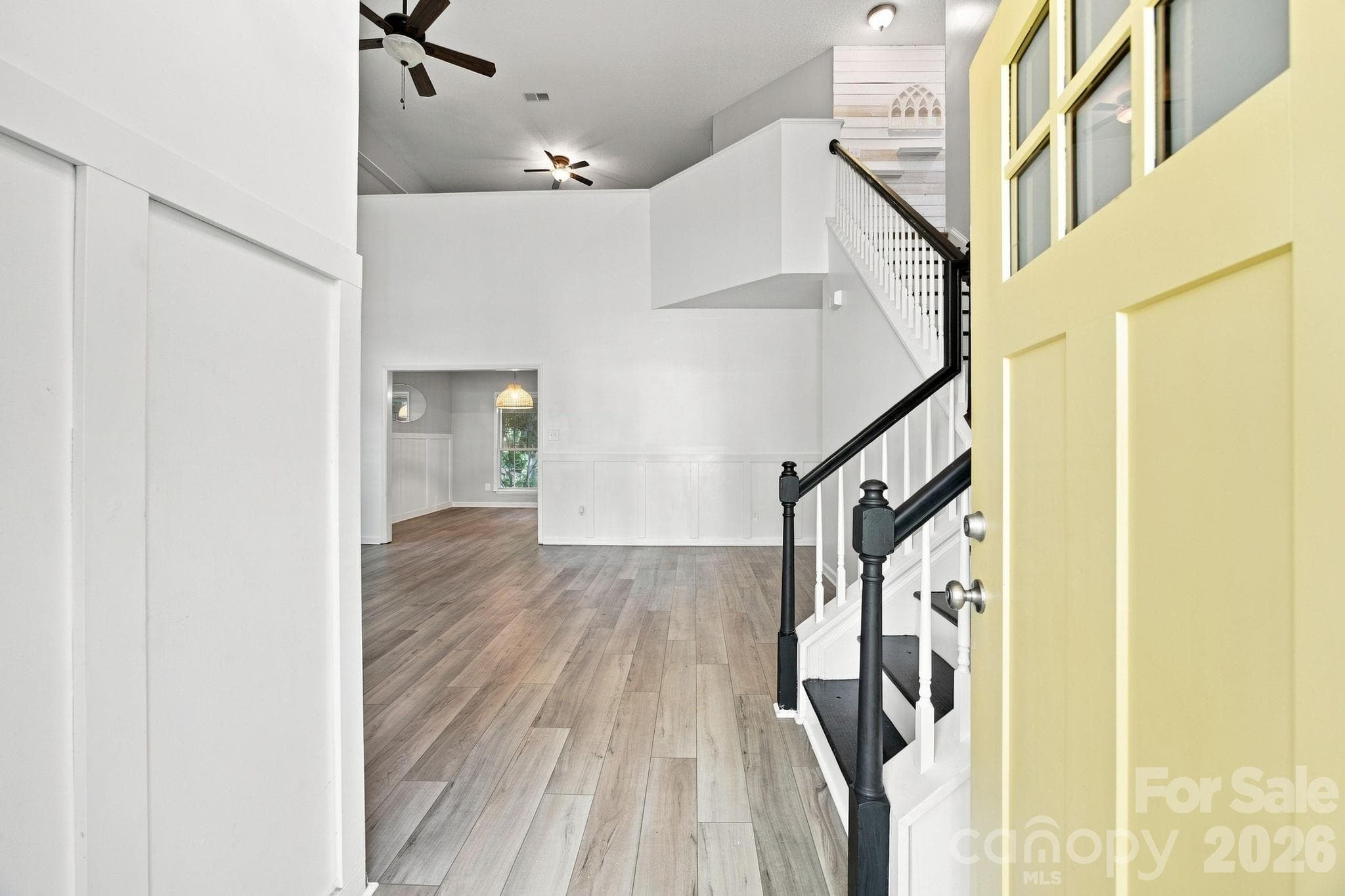 Single Family Residence at 8927 Raven Park Drive, Charlotte, photo 4 of 45
