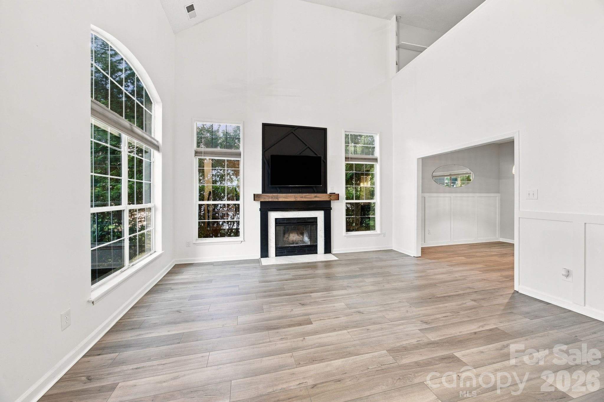 Single Family Residence at 8927 Raven Park Drive, Charlotte, photo 7 of 45