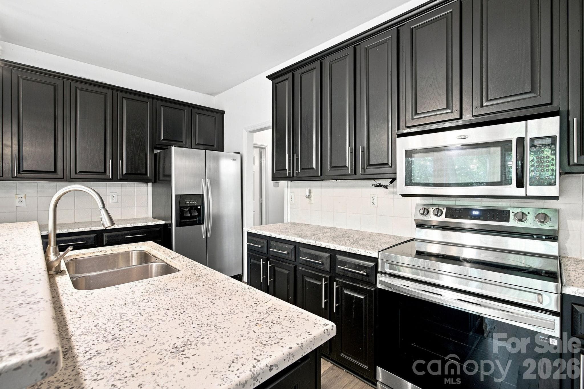 Single Family Residence at 8927 Raven Park Drive, Charlotte, photo 11 of 45