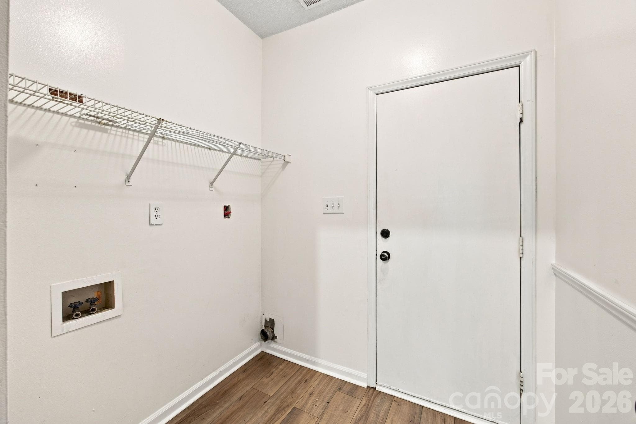 Single Family Residence at 8927 Raven Park Drive, Charlotte, photo 17 of 45