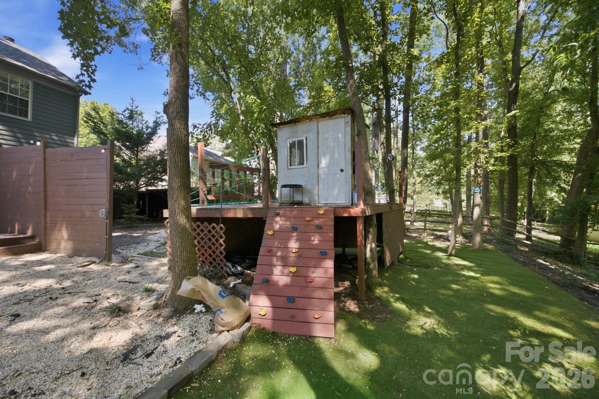 Single Family Residence at 8927 Raven Park Drive, Charlotte, photo 36 of 45