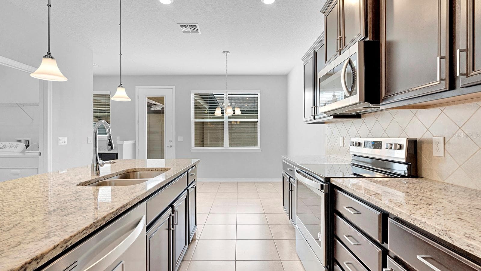 kitchen - 5044 WALKER ST, ST CLOUD