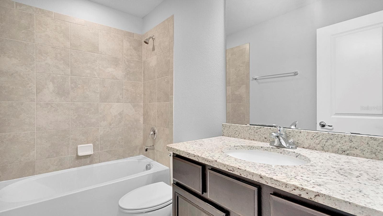 bathroom 2 - 5044 WALKER ST, ST CLOUD