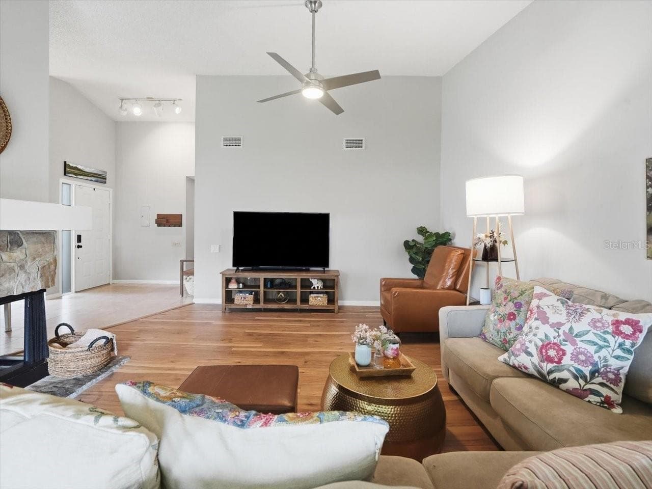 Main Living View - 1816 LAKE CYPRESS DR #1816, SAFETY HARBOR