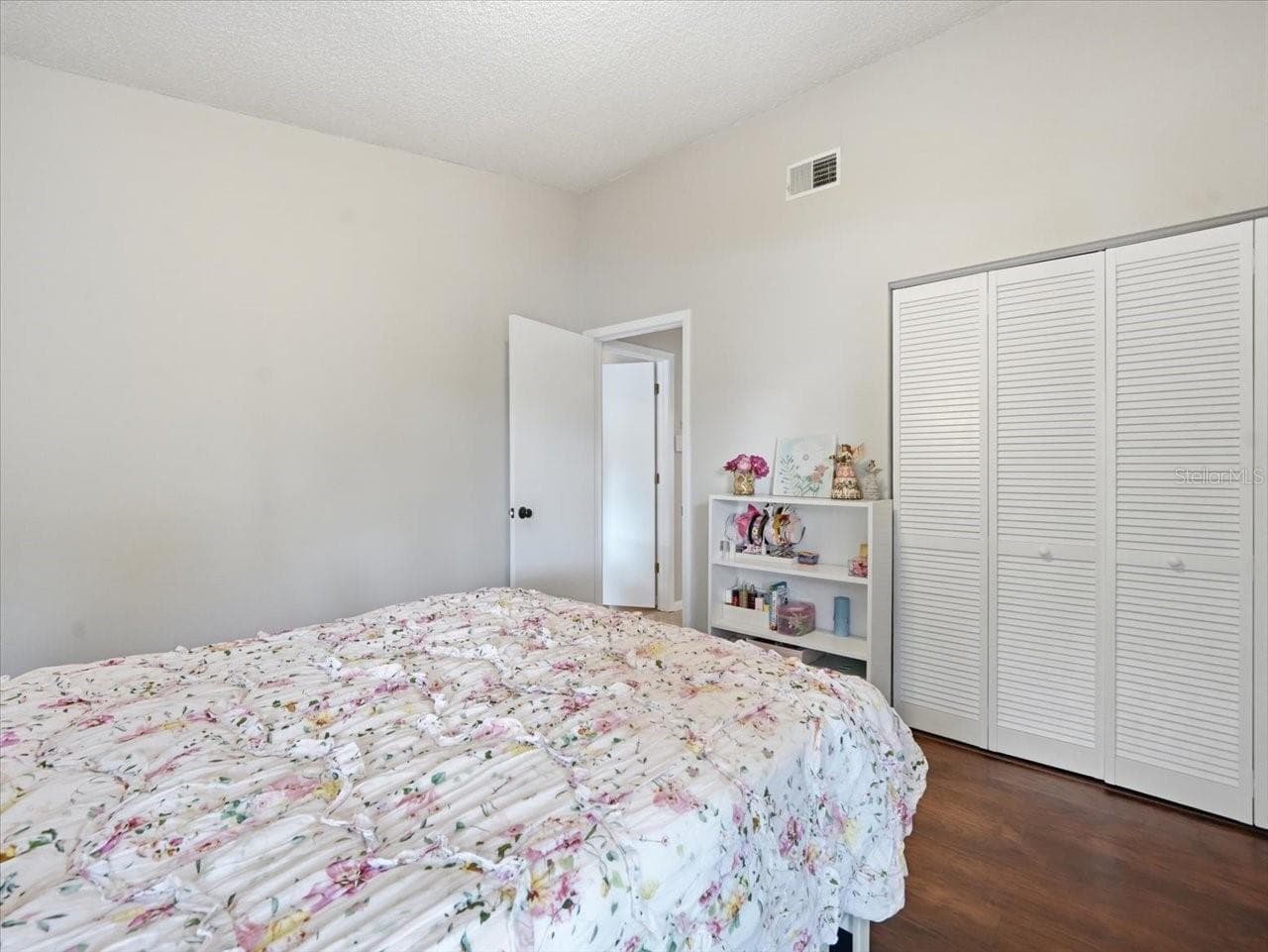 Bright Secondary Bedroom - 1816 LAKE CYPRESS DR #1816, SAFETY HARBOR