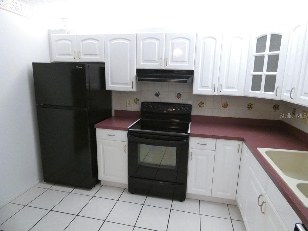Condominium at 104 BOUGH AVE #104, CLEARWATER, photo 4 of 35