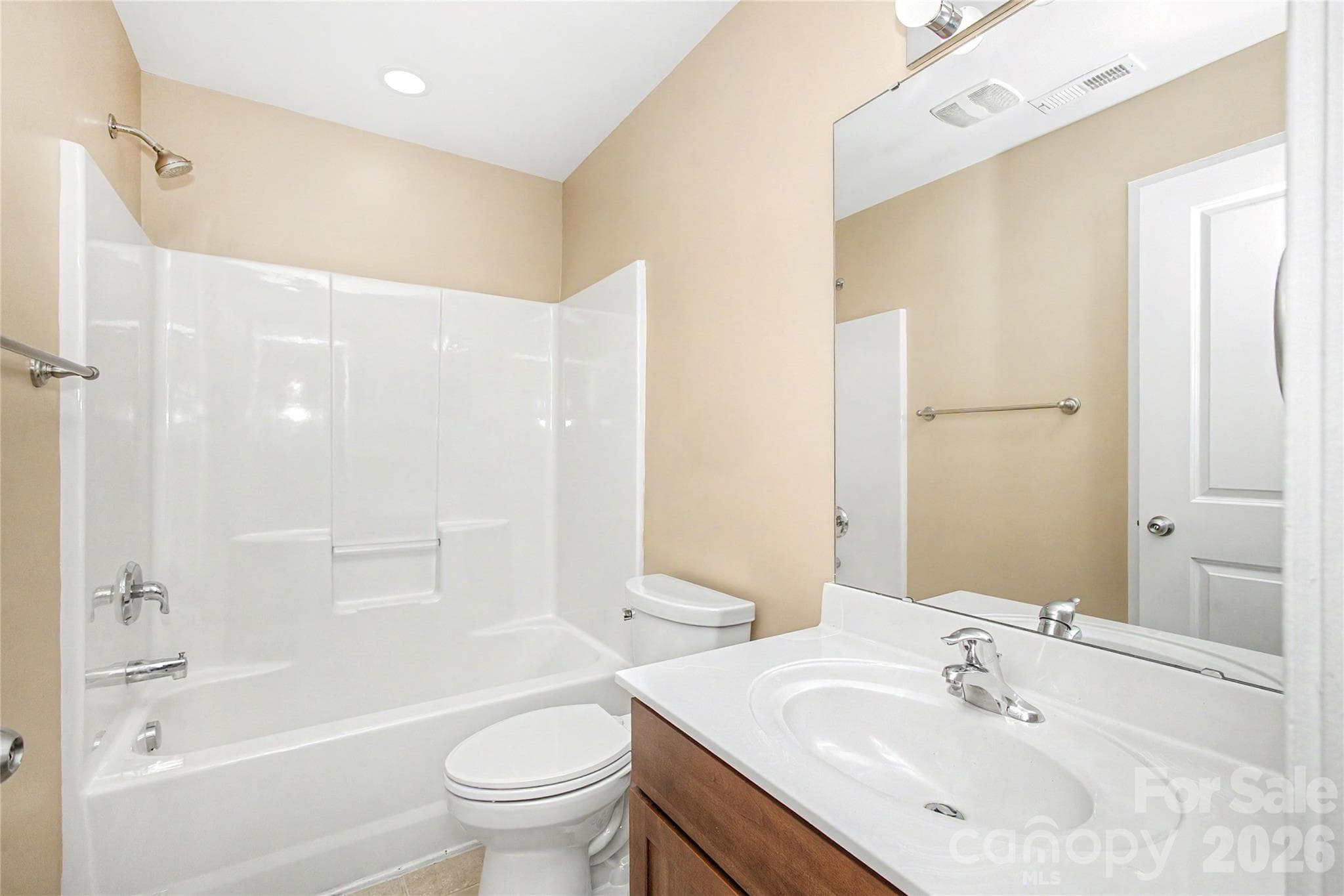 Single Family Residence at 10020 Vanguard Parkway, Huntersville, photo 12 of 31