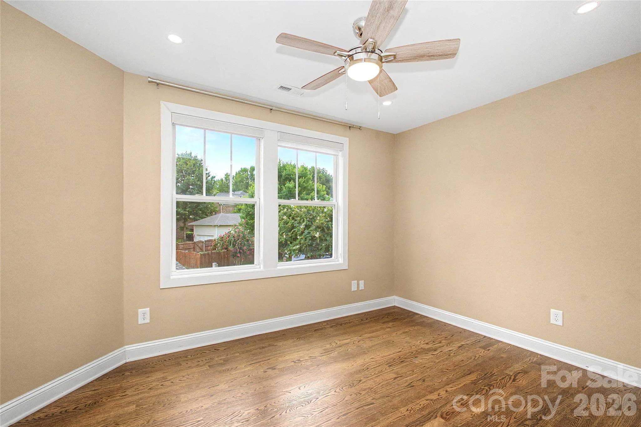 Single Family Residence at 10020 Vanguard Parkway, Huntersville, photo 13 of 31