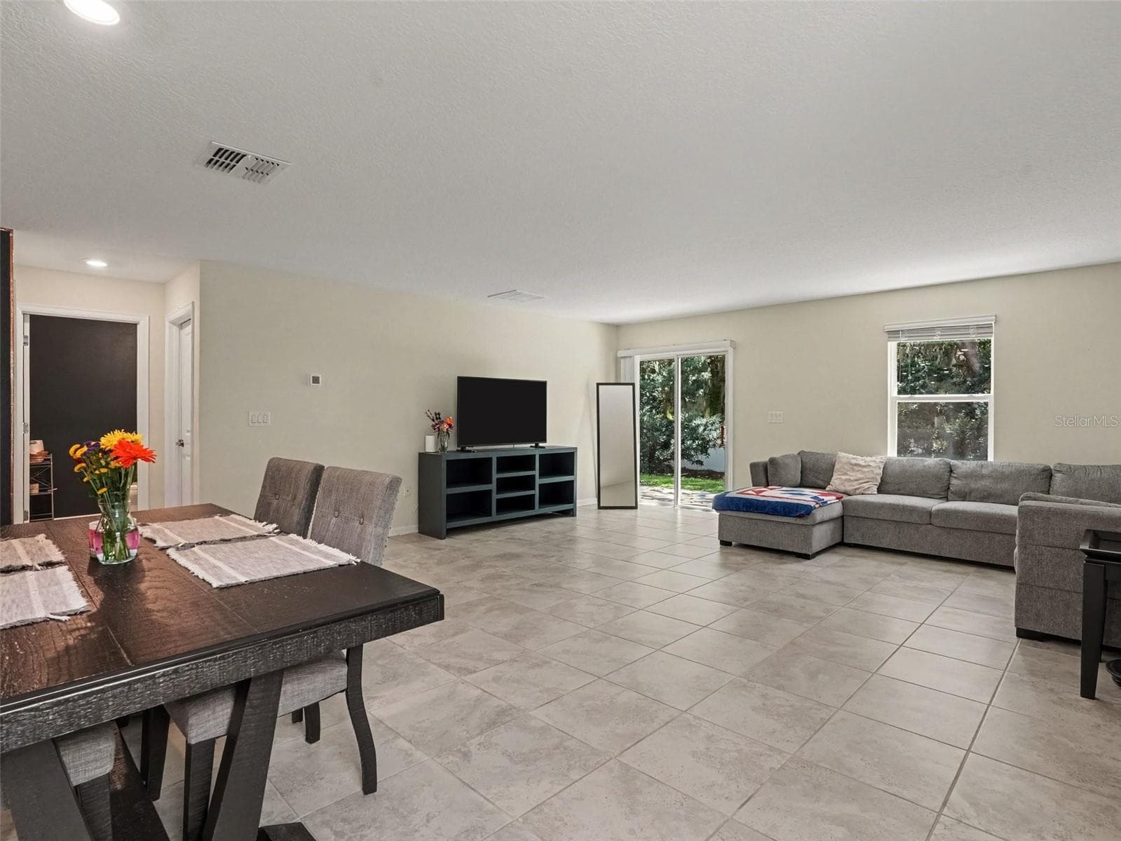 Single Family Residence at 4469 BLUFF OAK LOOP, KISSIMMEE, photo 9 of 33