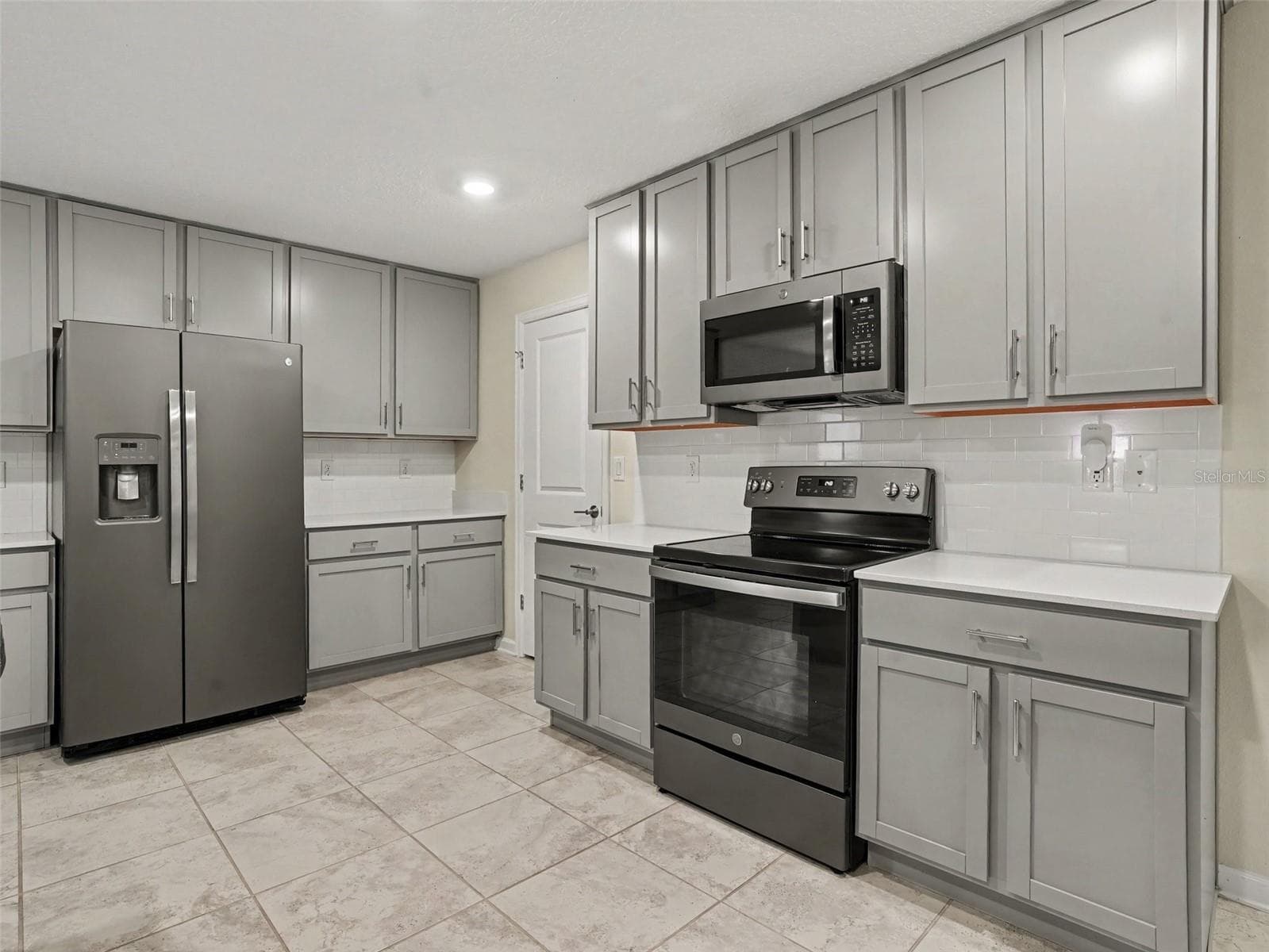 Single Family Residence at 4469 BLUFF OAK LOOP, KISSIMMEE, photo 12 of 33