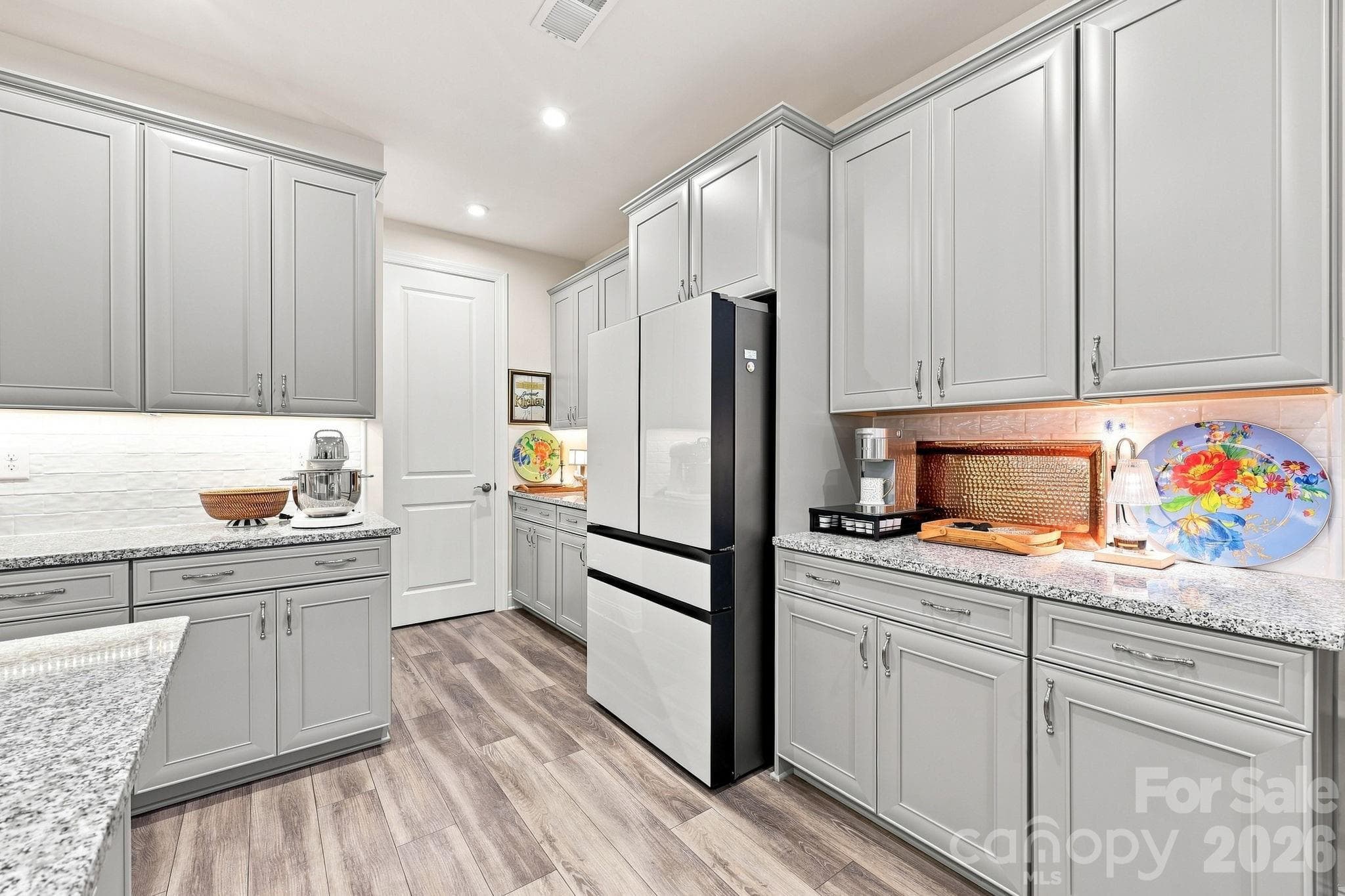Single Family Residence at 7106 Overjoyed Crossing, Charlotte, photo 17 of 48