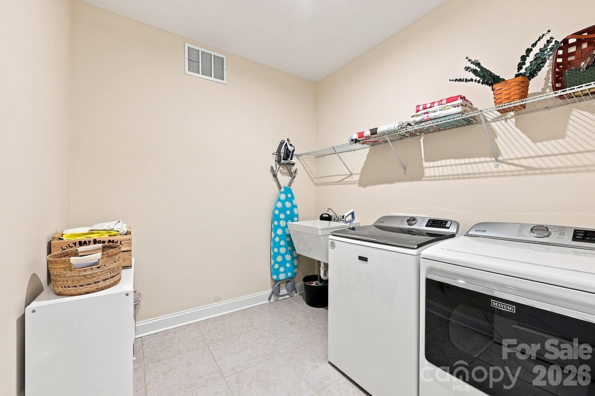 Single Family Residence at 7106 Overjoyed Crossing, Charlotte, photo 29 of 48