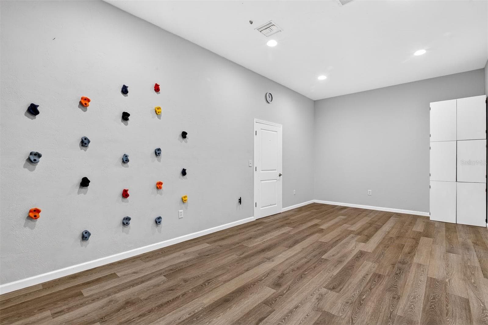 Gym off of Office Suite or Movie Theatre, Play room, Flex Space - 11101 NW 12TH PL, GAINESVILLE