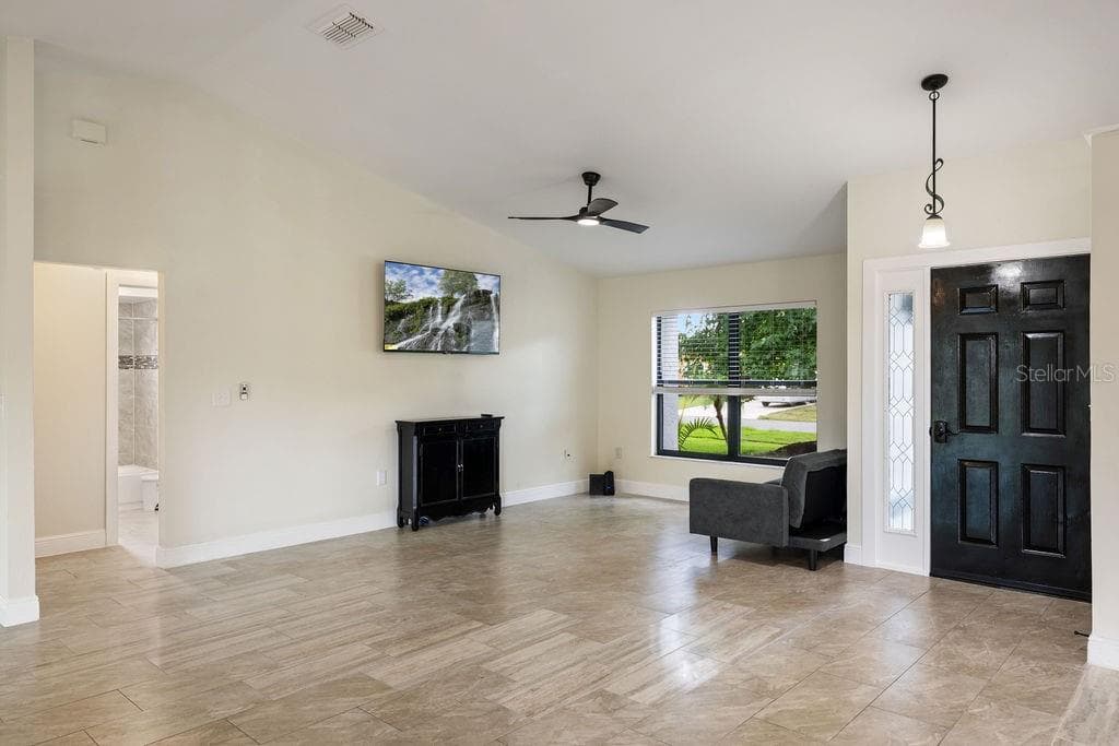 Front Sitting Room - 54 DORSET DR, KISSIMMEE