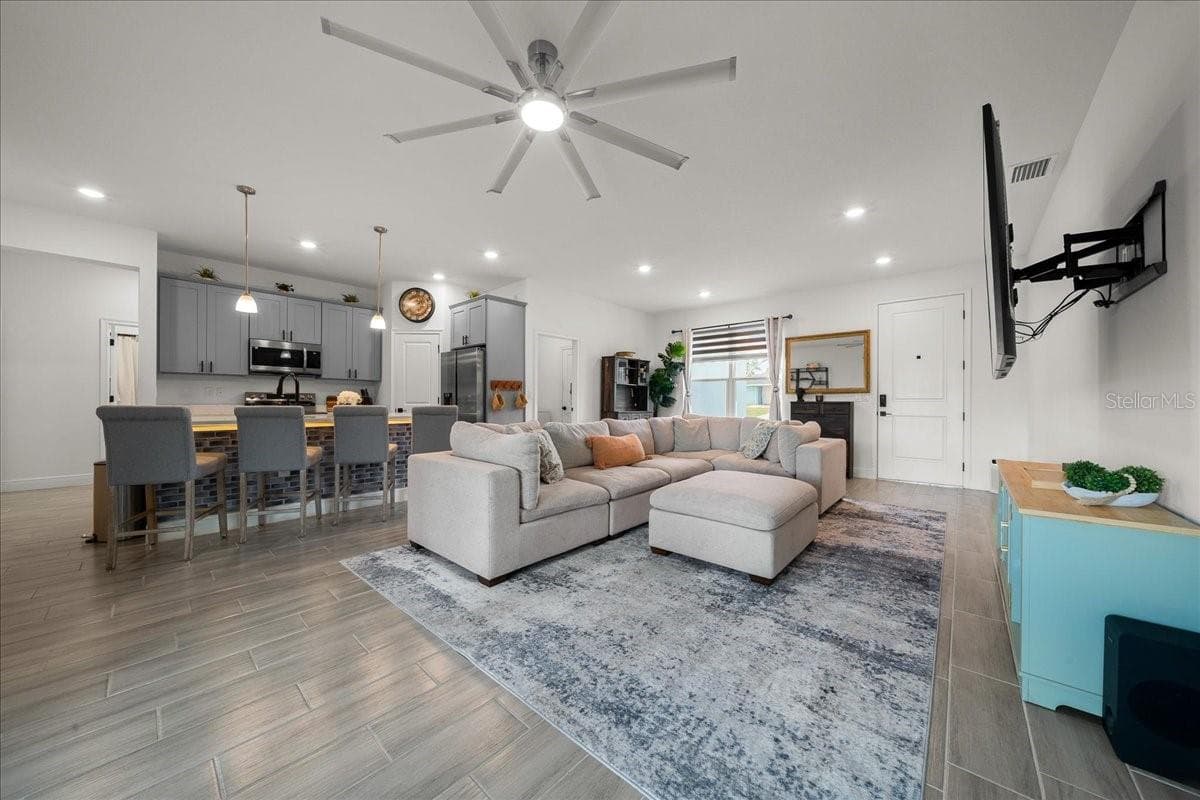 Living Room - 16373 SW 48TH CIR, OCALA