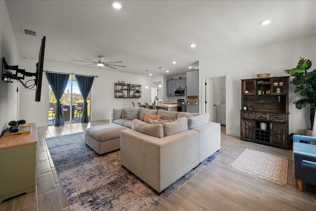 Open Floor Plan - 16373 SW 48TH CIR, OCALA