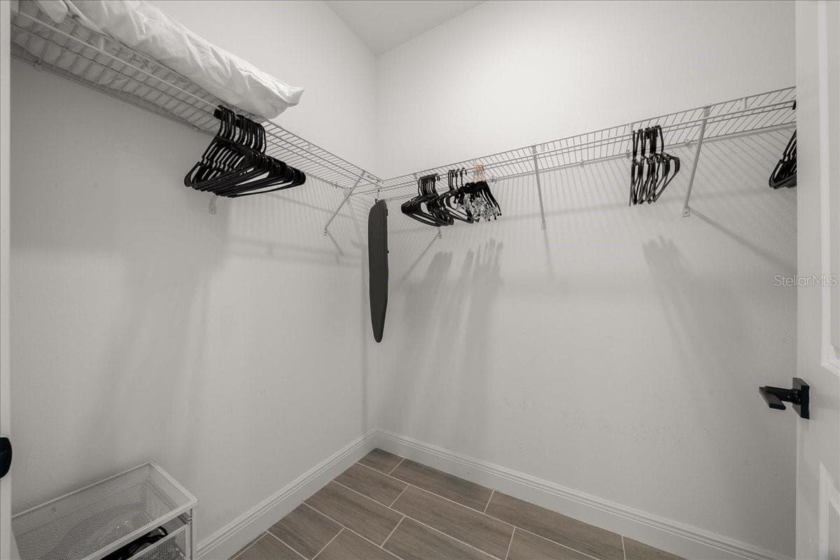 Walk-in Closet - 16373 SW 48TH CIR, OCALA