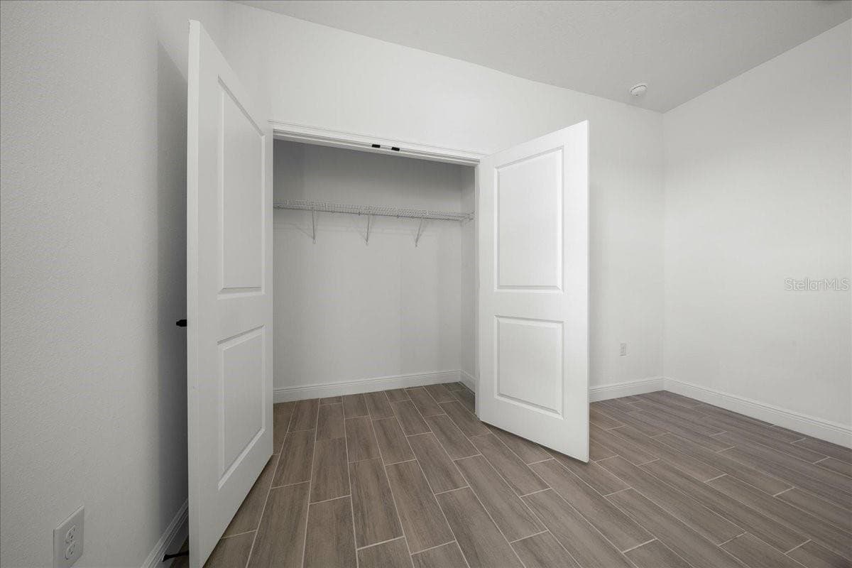Built-in Closet in 4th Bedrrom - 16373 SW 48TH CIR, OCALA