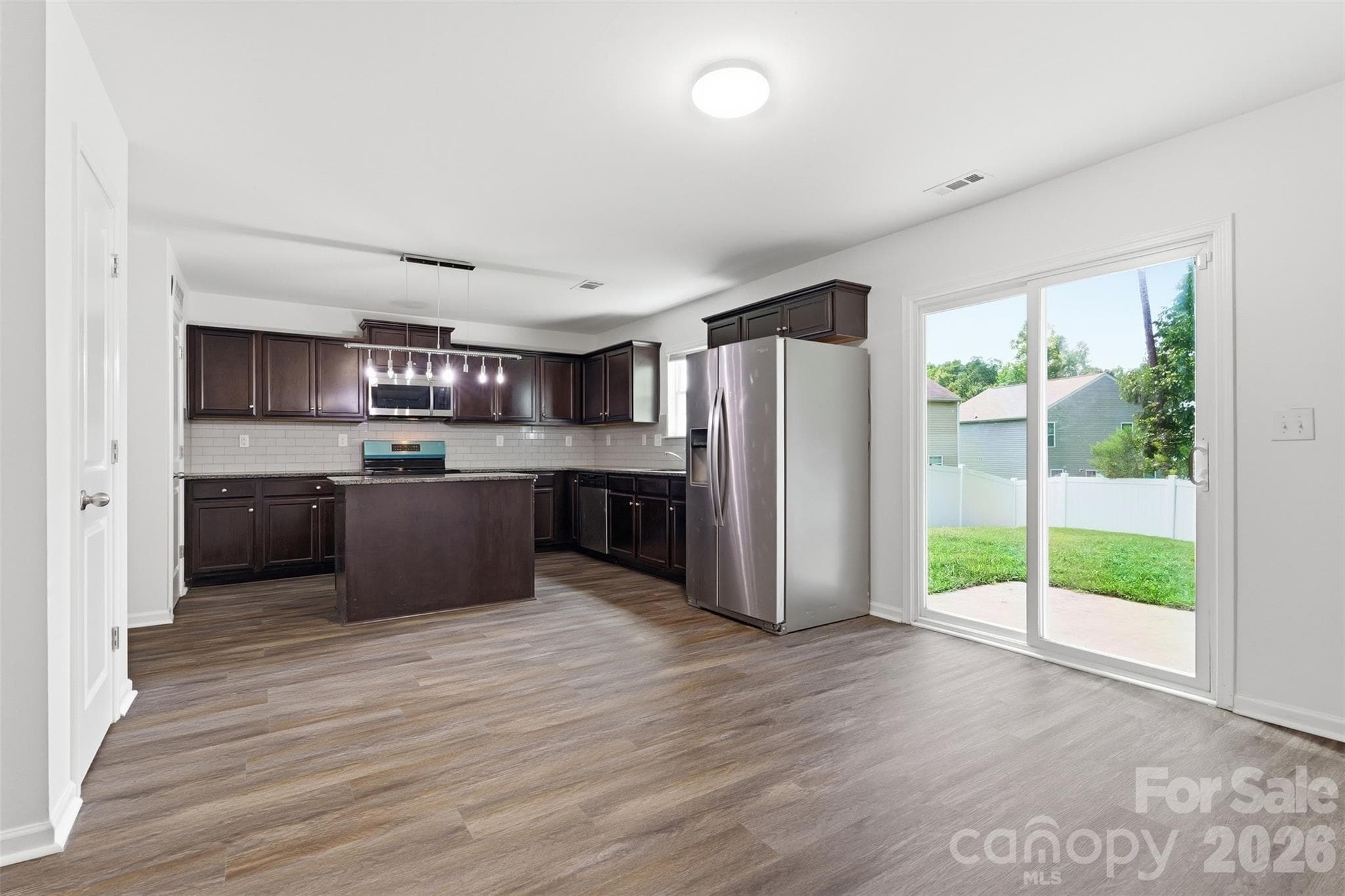 Single Family Residence at 4219 John Dale Lane, Charlotte, photo 11 of 36