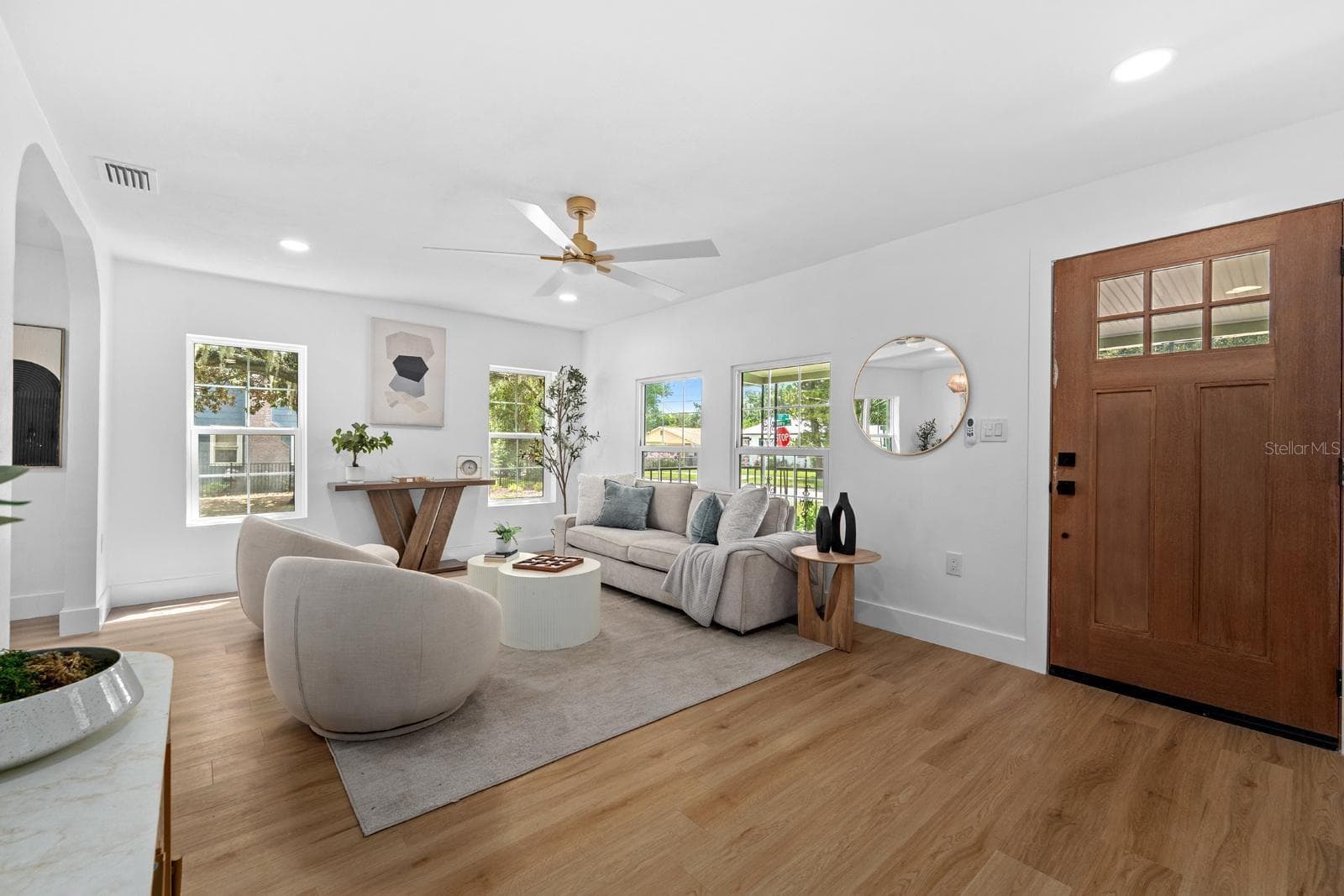 Living Room - 1230 E HENRY AVE, TAMPA