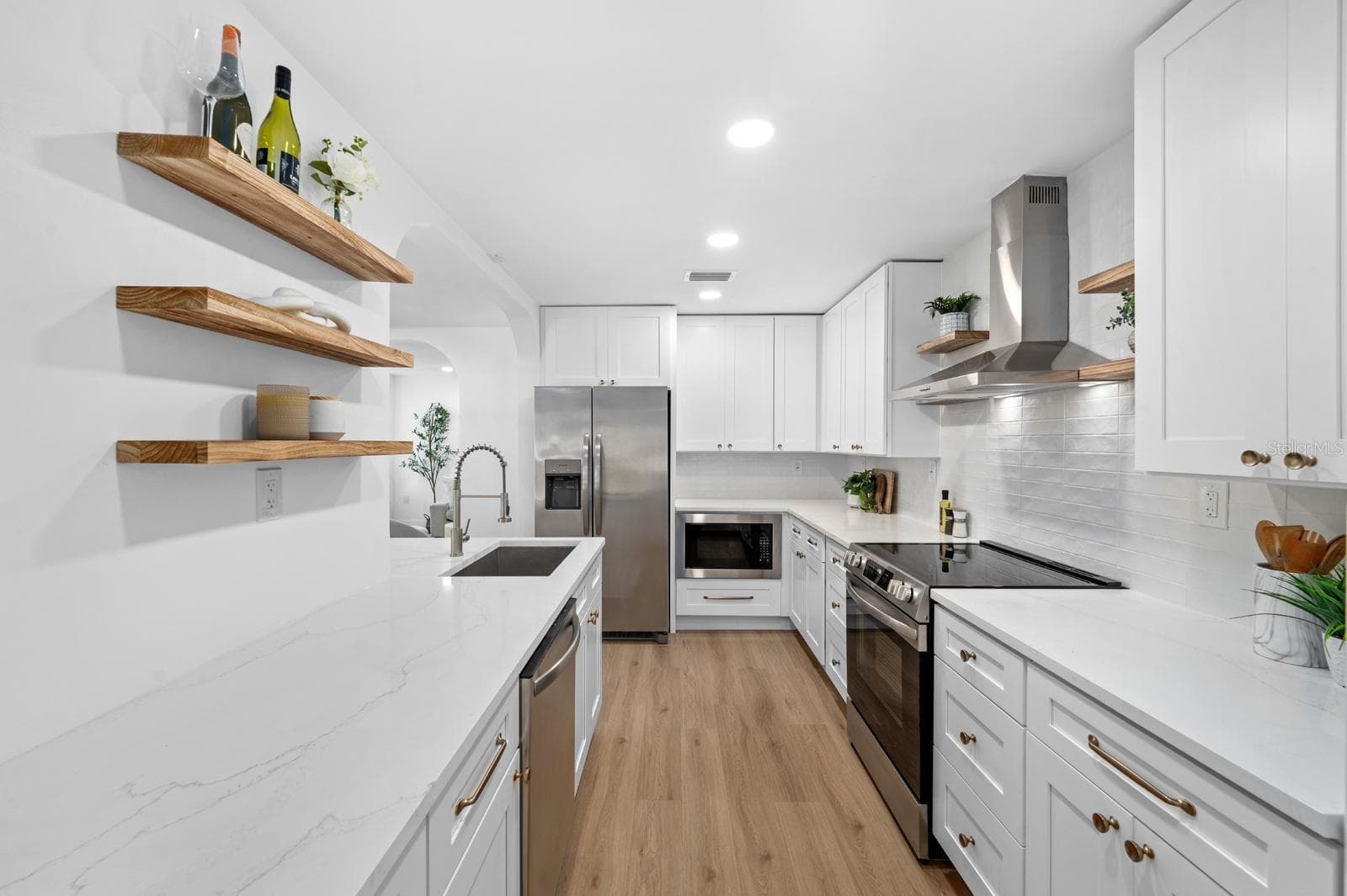 Kitchen - 1230 E HENRY AVE, TAMPA