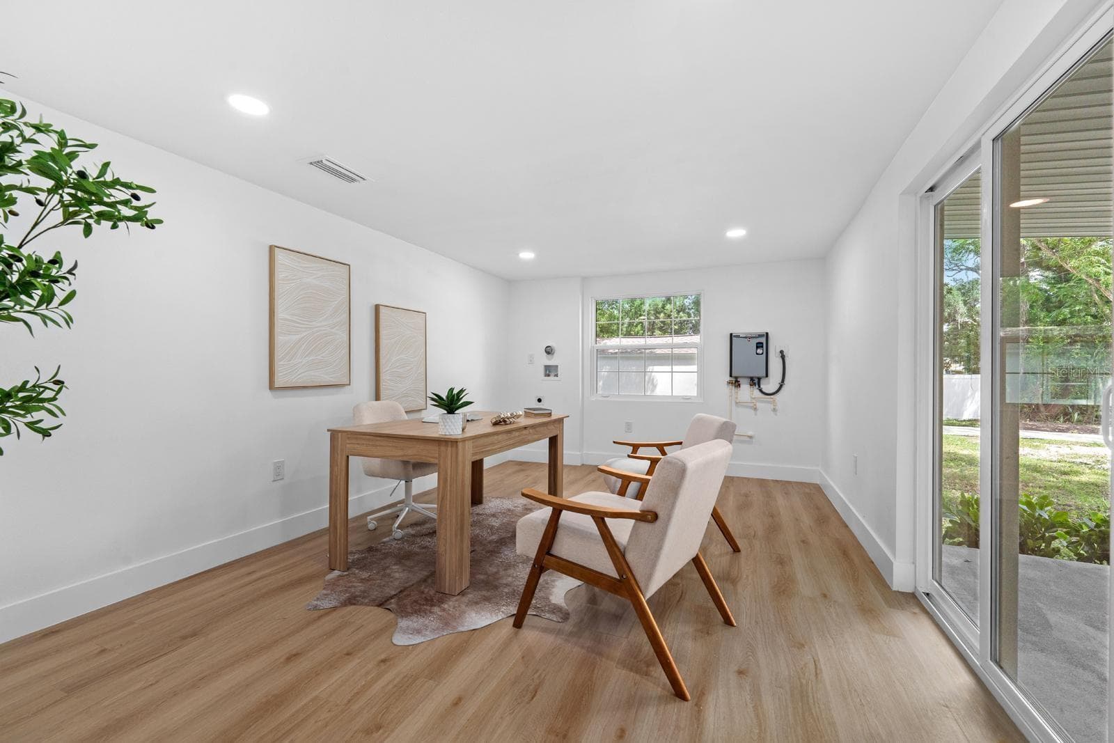 Bonus Room/Office - 1230 E HENRY AVE, TAMPA