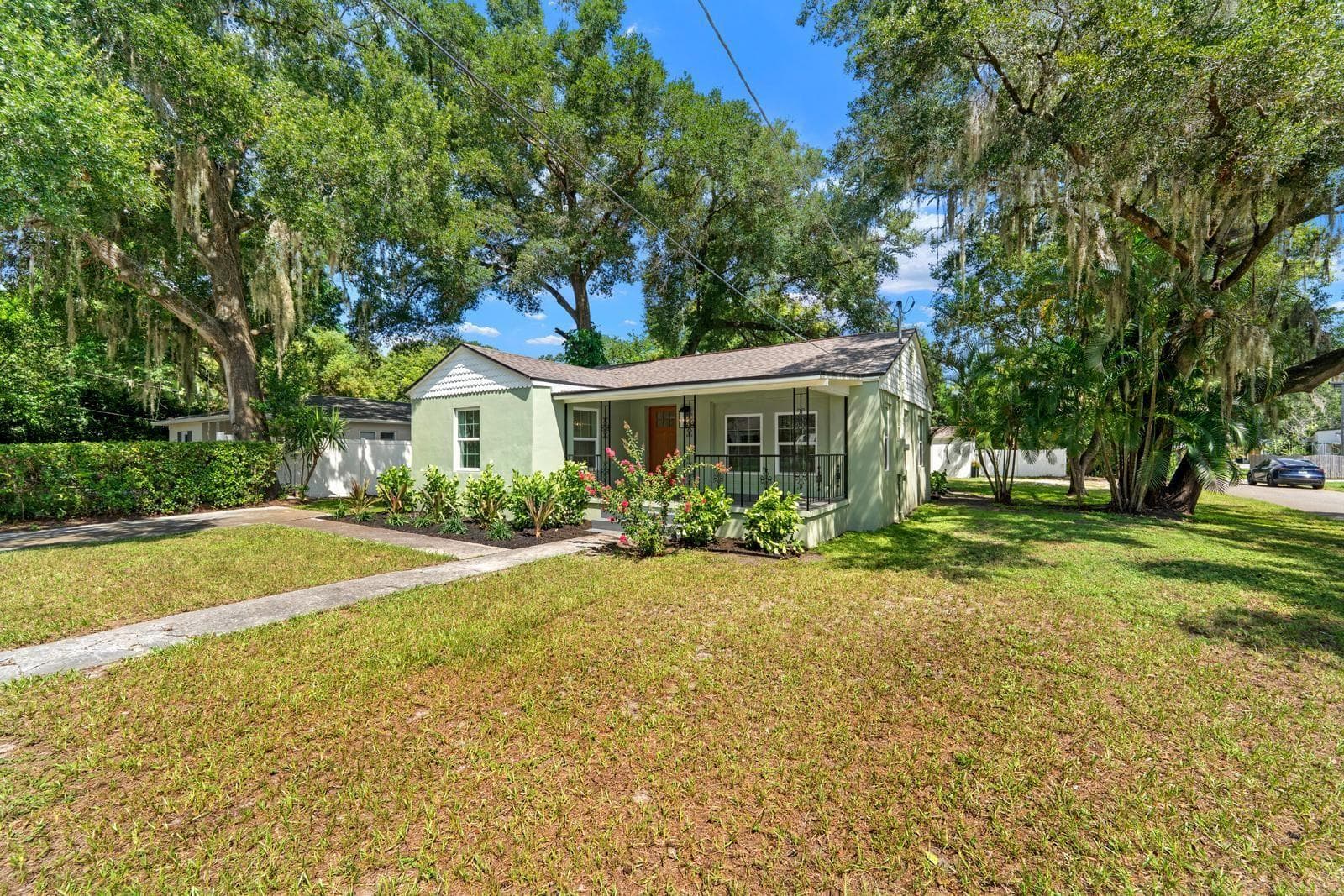 Single Family Residence at 1230 E HENRY AVE, TAMPA, photo 31 of 37