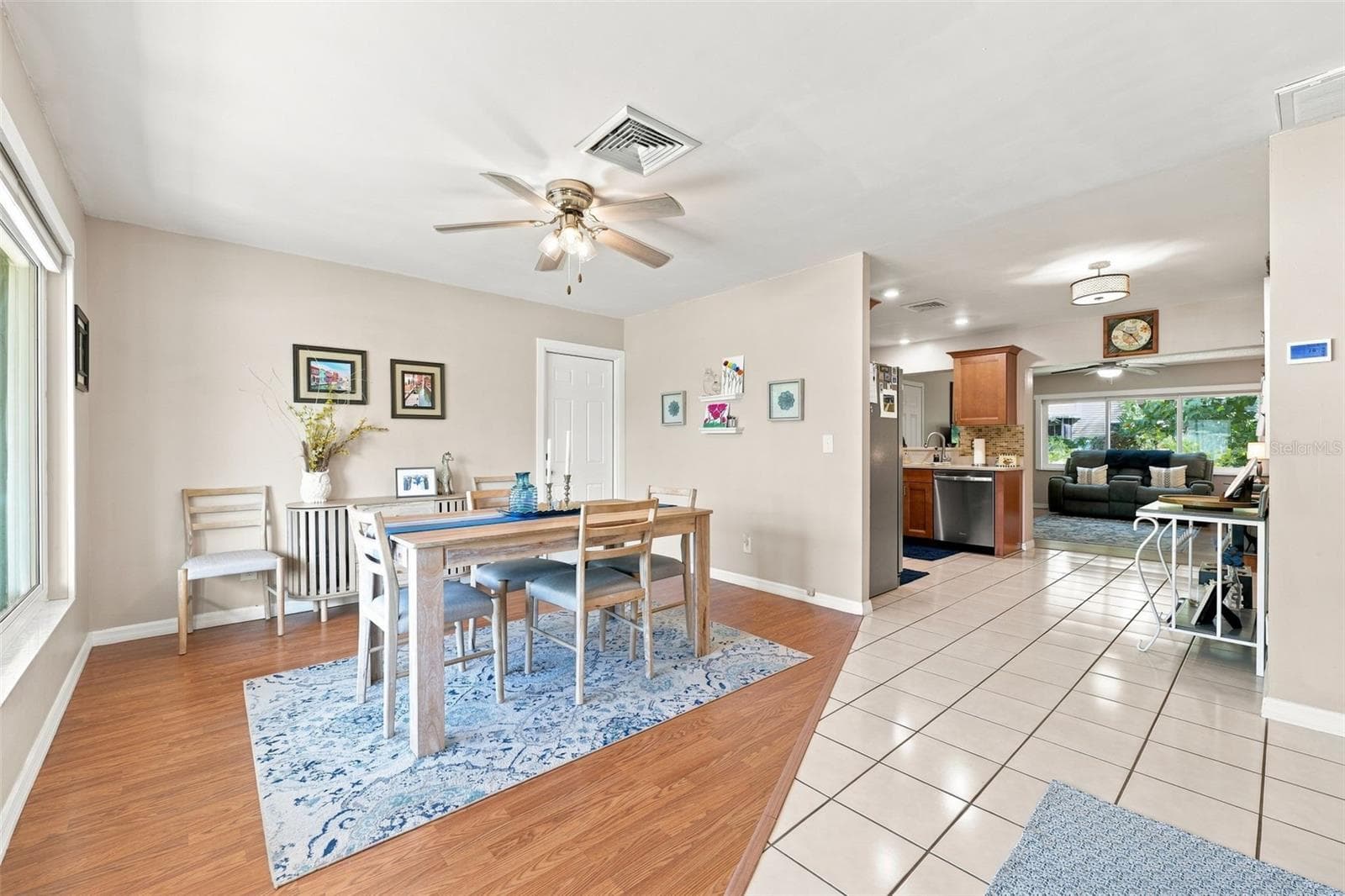 Single Family Residence at 8037 POWDER HORN CIR, LARGO, photo 5 of 42