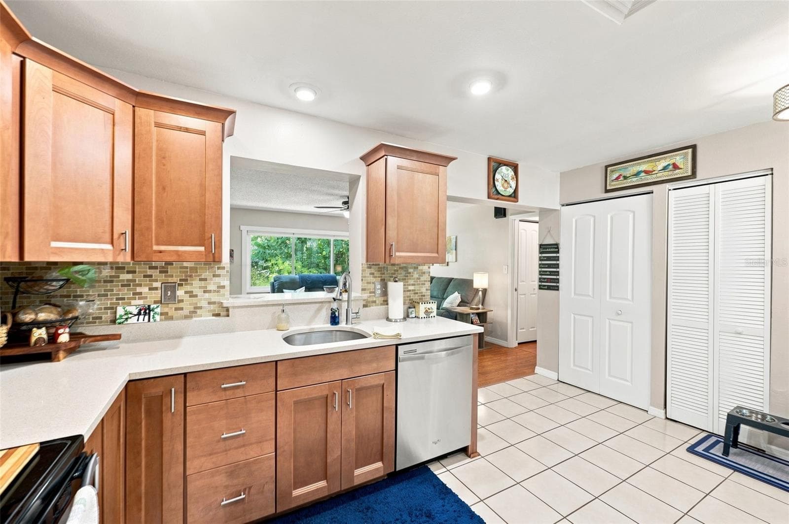 Single Family Residence at 8037 POWDER HORN CIR, LARGO, photo 13 of 42