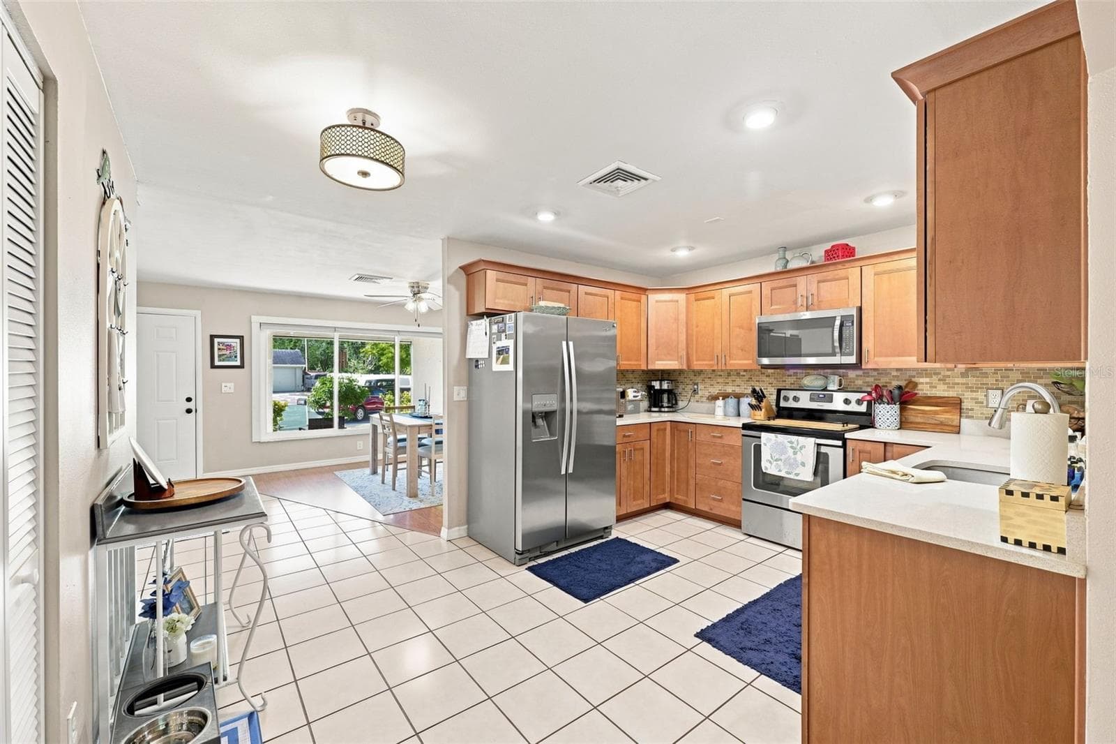 Single Family Residence at 8037 POWDER HORN CIR, LARGO, photo 14 of 42