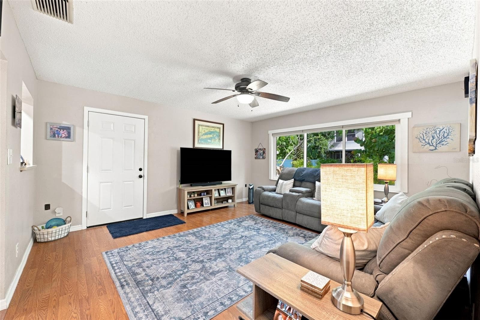 Single Family Residence at 8037 POWDER HORN CIR, LARGO, photo 15 of 42