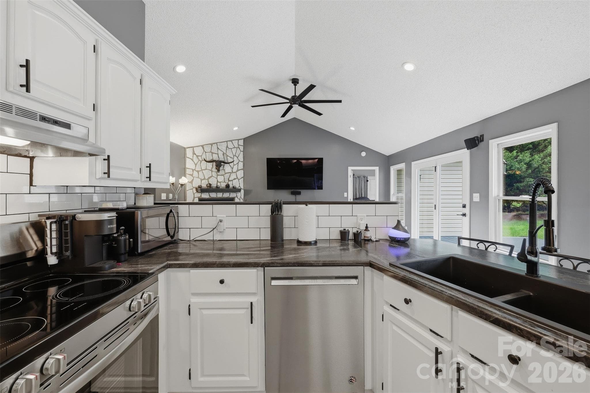 Single Family Residence at 107 Shawnee Trail, Maiden, photo 18 of 40