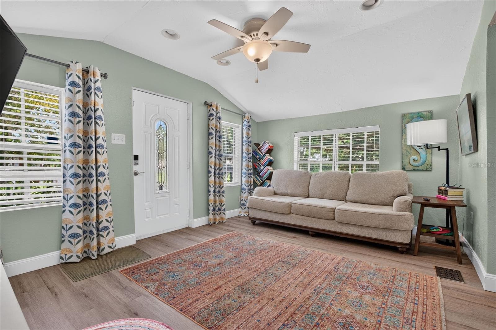 Single Family Residence at 5161 RENA ST N, ST PETERSBURG, photo 5 of 24