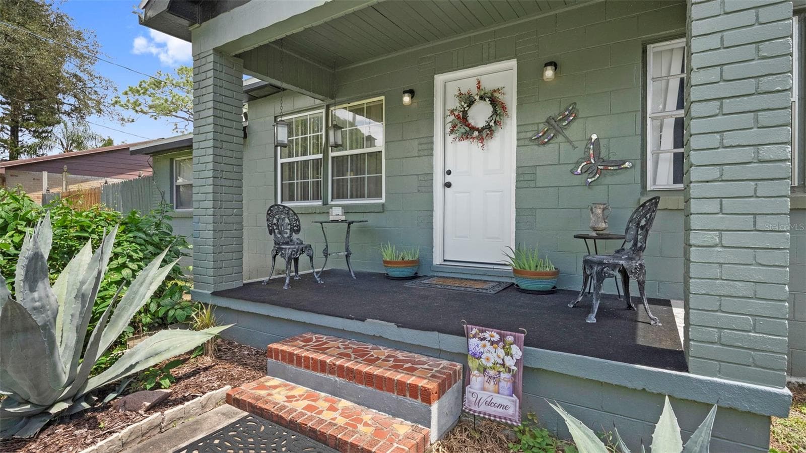 Single Family Residence at 8709 EL PORTAL DR, TAMPA, photo 2 of 41