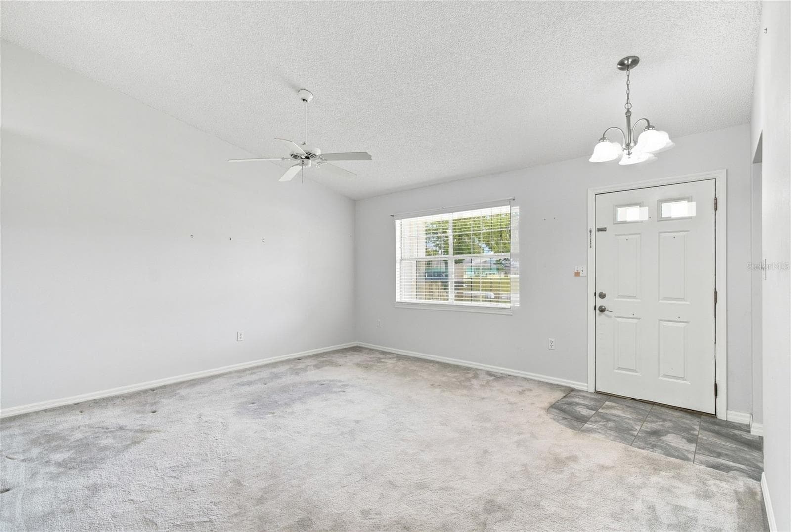 Single Family Residence at 863 WISTERIA PL, TAVARES, photo 9 of 37