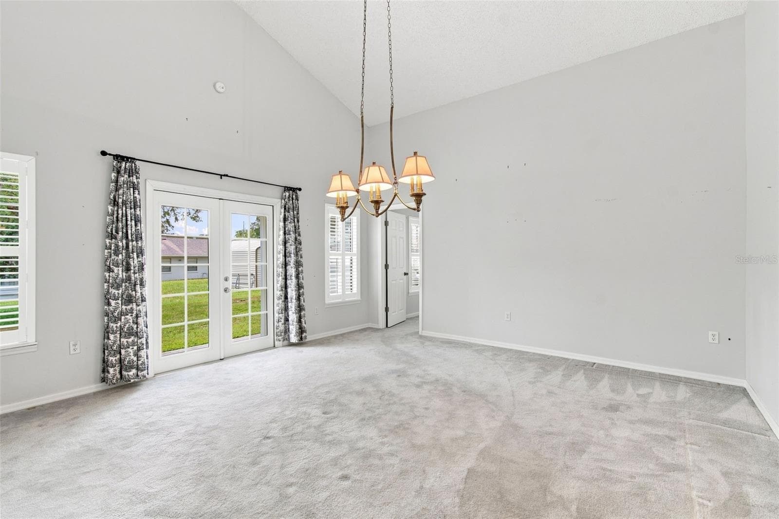 Single Family Residence at 863 WISTERIA PL, TAVARES, photo 12 of 37