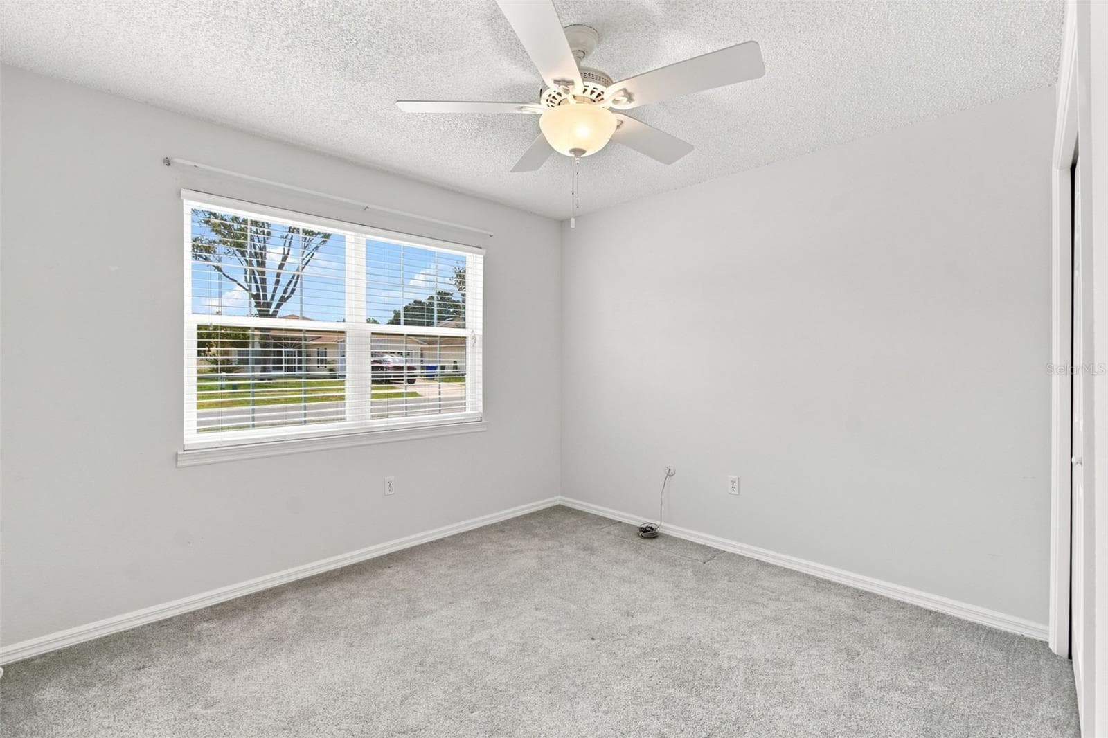 Single Family Residence at 863 WISTERIA PL, TAVARES, photo 15 of 37