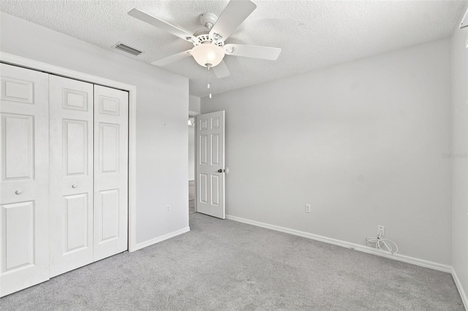 Single Family Residence at 863 WISTERIA PL, TAVARES, photo 16 of 37